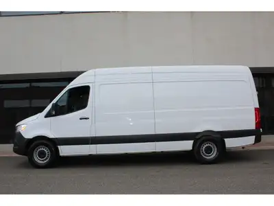 2025 MERCEDES SPRINTER 2500 -- 170 FULL SIZE -- HIGH ROOF -- ECONOMICAL AND POWERFUL HIGH OUTPUT DIE...