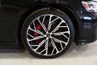 Traction intégrale quattro / V8 4.0 TFSI de 563 chevaux / Lumiere LED Matrix / Ensemble optiques noi... (image 6)