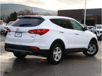 2013 HYUNDAI SANTA FE LUXURY - BC VEHICLE - BACKUP CAMERA - HEATED FRONT SEATS - DUAL-CLIMATE CONTRO... (image 2)
