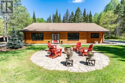 True North Log home. This square log home shows SO well. You will love the flow of this home and wha...