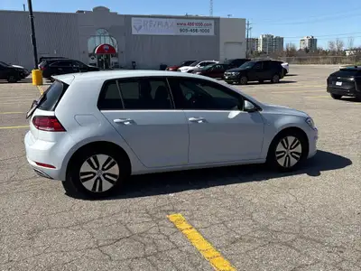 2017 Volkswagen e-Golf – Only 129,999 km – $12,999 ALL IN – Safety Done! Say goodbye to gas bills! S...