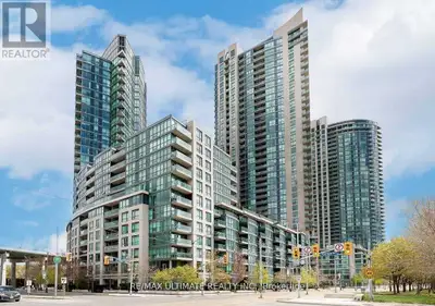 Welcome to Water Park City at Fort York Blvd, an exceptional opportunity to own in one of downtown T...