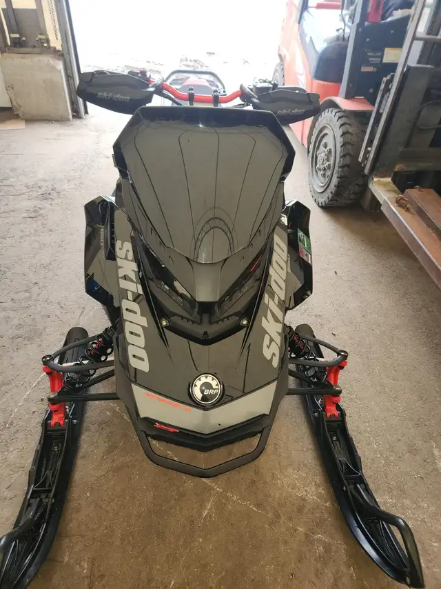2020 Ski-Doo Renegade X 850 9548 KM in Snowmobiles in Sarnia - Image 5