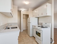 Amenities: Air Conditioning • Balconies • Heat & Water Included Suite & Building: Spacious bachelor... (image 5)