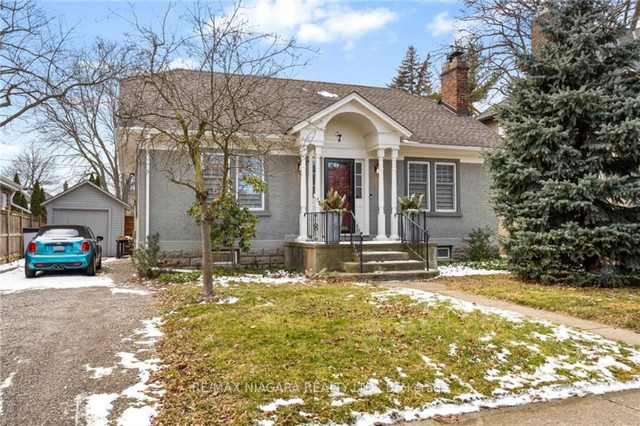 St. Catharines 3 - Bdrm 2 - Bth - Ontario Street To Woodruff To in Houses for Sale in St. Catharines