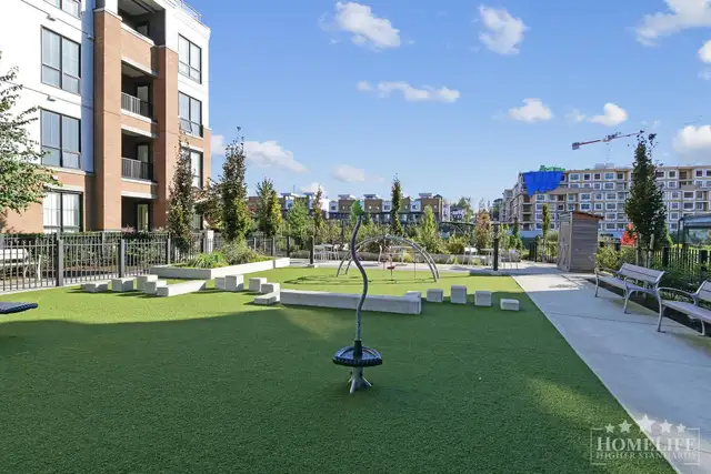 Modern & Bright 1-Bed Condo for Rent in Heart of Latimer Village in Long Term Rentals in Abbotsford - Image 21