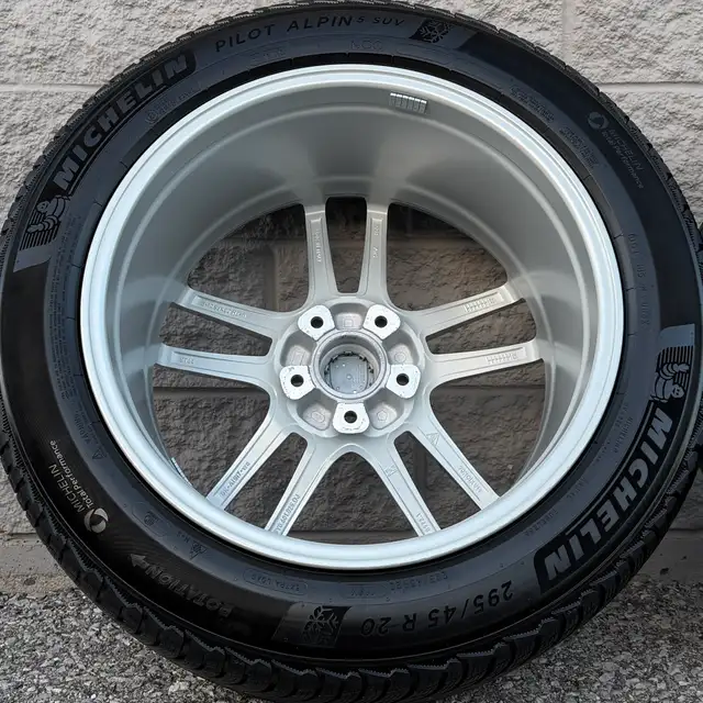 (97%) 4x Porsche Cayenne 20" OEM Winter Wheels Package in Tires & Rims in City of Toronto - Image 7