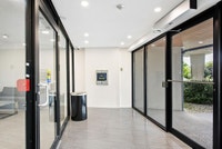 Brockton Apartments are very conveniently located at 250 Lake St in St Catharines. The building offe... (image 2)