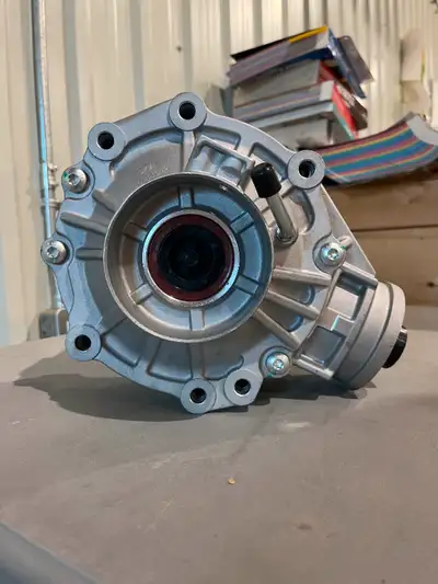 Complete aftermarket rear differential, not an oem brp diff. Fits many outlander and renegade models...