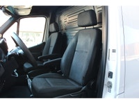 2019 MERCEDES SPRINTER 2500 -- 144 - LOW ROOF!!! 3.0L V6 DIESEL ENGINE !!! 2 SEATER !!! -- ONLY 231,... (image 4)