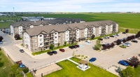 Broadstreet's Henderson Meadows offers 1, 2, and 3 bedroom pet friendly apartments for rent in the c... (image 1)