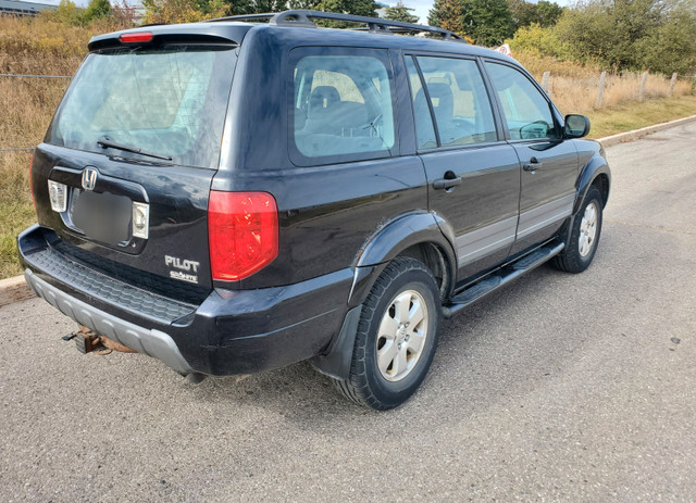 2004 Honda Pilot - $2000 in Cars & Trucks in City of Toronto - Image 2