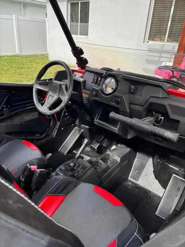 2017 POLARIS RZR S 1000 EPS-RED! in ATVs in Dartmouth - Image 11