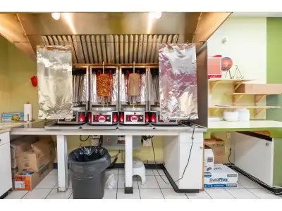 "BEST DONAIR" Turnkey Restaurant Opportunity in High-Traffic Walnut Grove!Own the community's top-ra...