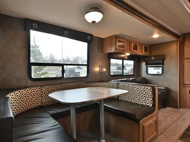 2017 Revere 28QB in Travel Trailers & Campers in St. Albert - Image 15