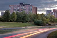 Set on beautifully maintained grounds just steps from the Ottawa River, Riverton Park Apartments off... (image 6)