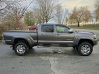2013 Toyota Tacoma LIMITED DOUBLE CAB LONG BED 4.0 V6 | SAME OWNER SINCE 2015 | OVER 40 SERVICE RECO... (image 3)
