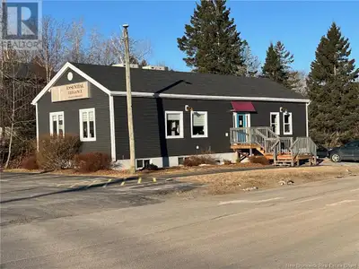Modern building in prime commercial area of Rothesay. High traffic area. Located on a corner with ex...