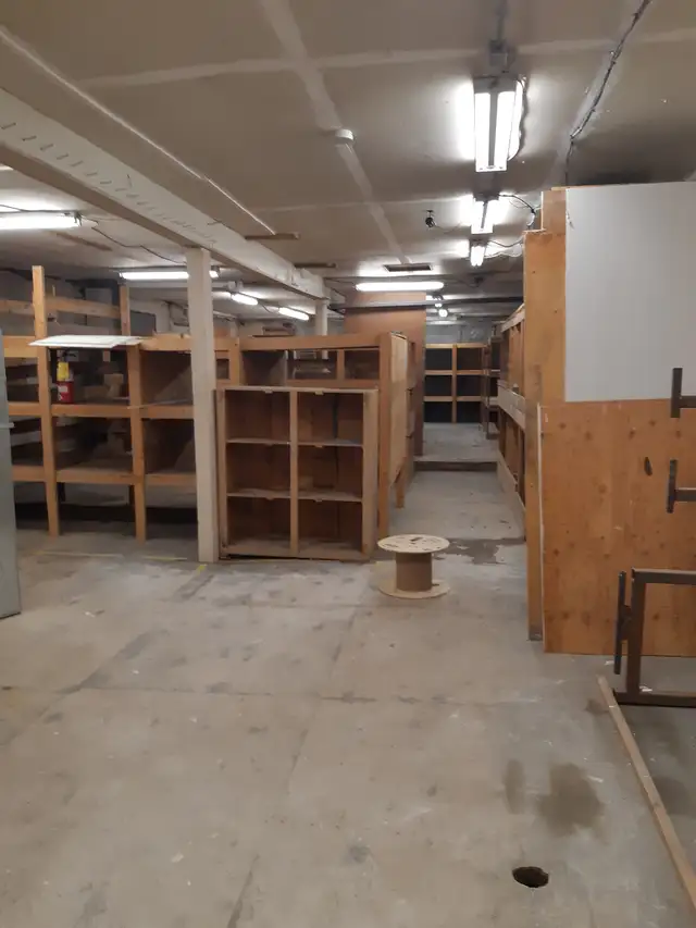 8.00 per Sq. Ft.plus TMI, Office,Warehouse,Shop,3471 Sq. Ft. in Commercial & Office Space for Rent in St. Catharines - Image 9