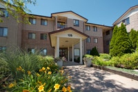 Realstar's St. Augustine Place is a luxury rental community located in the heart of St. Catharines s... (image 2)