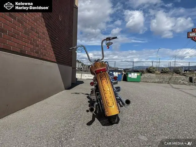 2018 Harley-Davidson Softail FLDE - Deluxe in Street, Cruisers & Choppers in Kelowna - Image 6