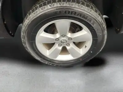 2022 RAM 1500 Classic SLT CLEAN CARFAX!!!! 4x4 HEMI, CRUISE,..., View more