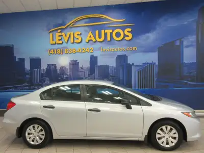 HONDA CIVIC 2012 DX AVEC SEULEMENT 132700 KM CERTIFIÉ ( RAPPORT CARFAX DISPONIBLE ) MOTEUR 1.8 LITRE...