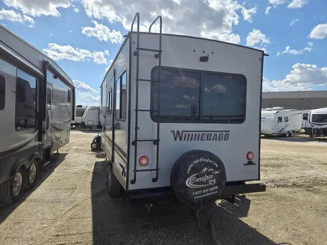 2020 Winnebago MICRO MINNIE 2405 RL in Travel Trailers & Campers in St. Albert - Image 5