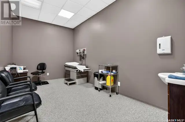 526 Main STREET N Moose Jaw, Saskatchewan in Commercial & Office Space for Sale in Moose Jaw - Image 21