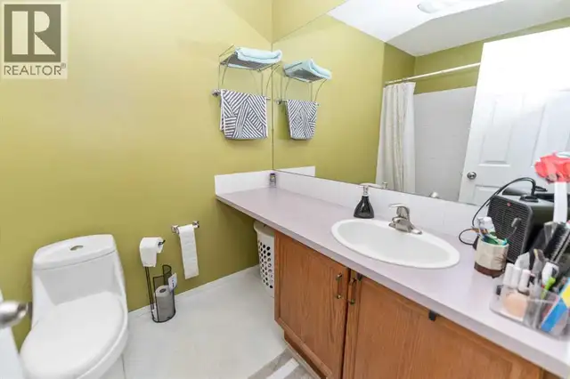 63 Hawkmount Green NW Calgary, Alberta in Houses for Sale in Calgary - Image 26