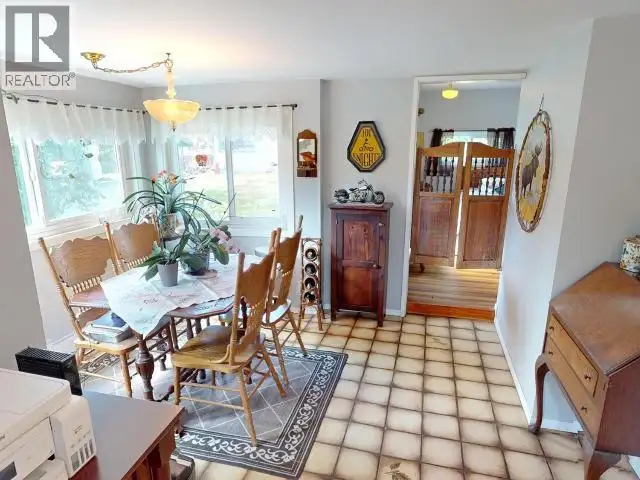 12328 HIGHWAY 101 Powell River, British Columbia in Houses for Sale in Sunshine Coast - Image 8