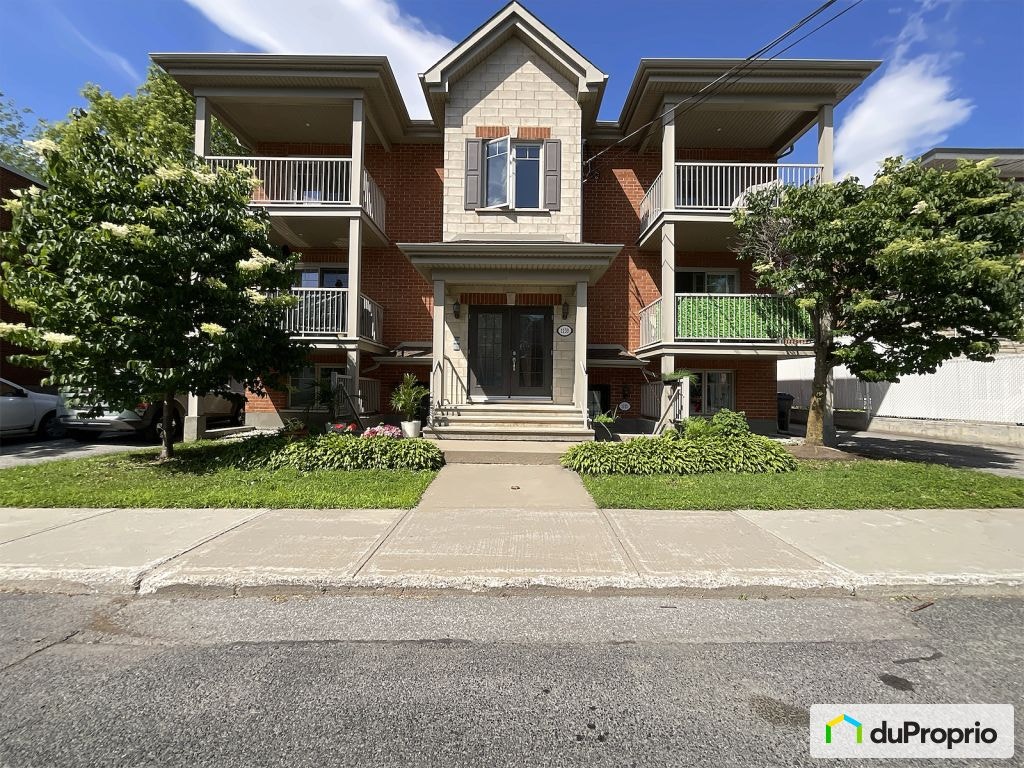 $359,500 - Condominium for sale in Longueuil (Vieux-Longueuil) — photo 1