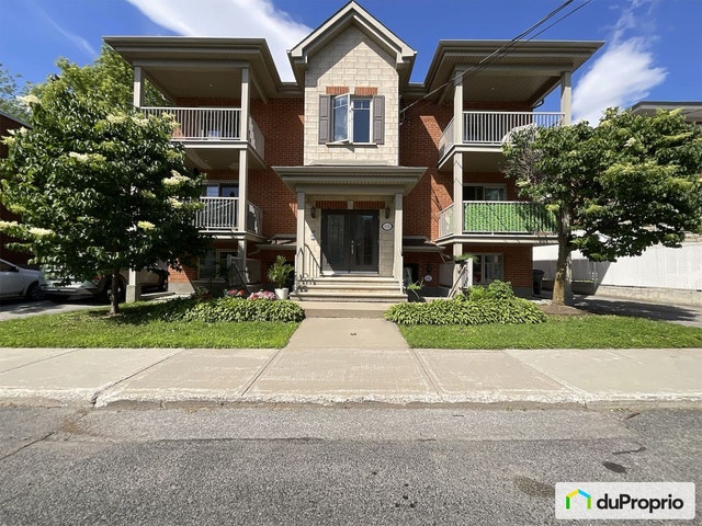 $359,500 - Condominium for sale in Longueuil (Vieux-Longueuil) — photo 1