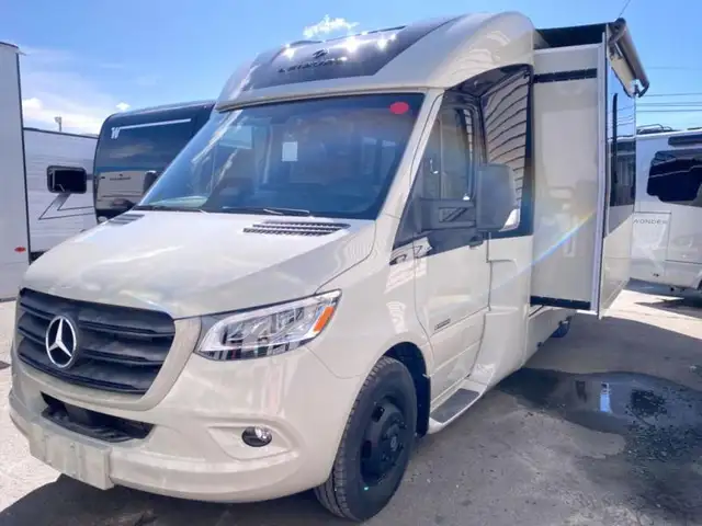 2026 Leisure Travel Unity U24CB in RVs & Motorhomes in Bedford - Image 38