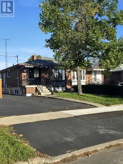 Opportunity Knocks! Ideal for First-Time Buyers & Savvy Investors. Time to own your own home sweet h...