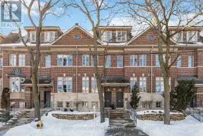 Located in one of Mimico's sought after neighbourhoods, this brownstone-style townhouse offers excep...