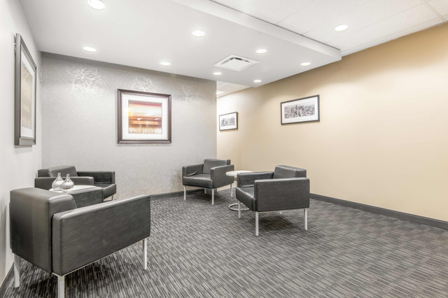 Office space for rent for 5 persons in Metrotown Burnaby in Commercial & Office Space for Rent in Burnaby/New Westminster - Image 4