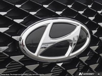 Crowfoot Hyundai, AMVIC Licensed Dealer This Hyundai Venue boasts a Regular Unleaded I-4 1.6 L/98 en... (image 9)