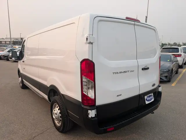 2025 Ford Transit Cargo Van552489526096056323
