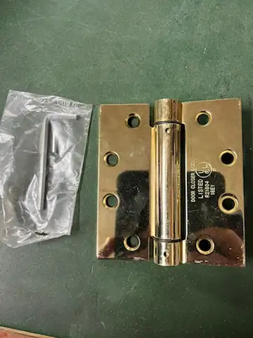 Penture à ressort réglable pour fermeture automatique des portes 4-1/2" Idéal pour fermeture automat...