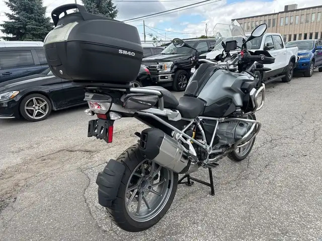 2015 BMW R1200GS ~ BMW R1200GS ~ HTD GRIPS ~ ADJUSTABLE SUSPENSI in Street, Cruisers & Choppers in City of Toronto - Image 6