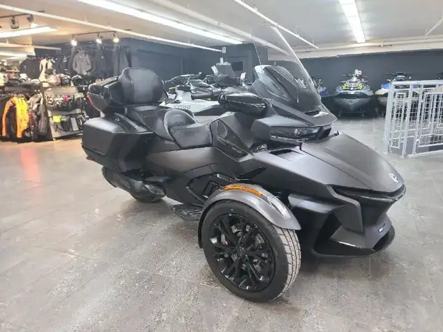 2025 CAN-AM Spyder RT Limited SE6 in Sport Touring in Lanaudière - Image 2