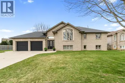 Welcome to 7 Beniuk Crt! A stunning custom-built 3+1 bedroom, 3 bath home on a quiet cul-de-sac in a...