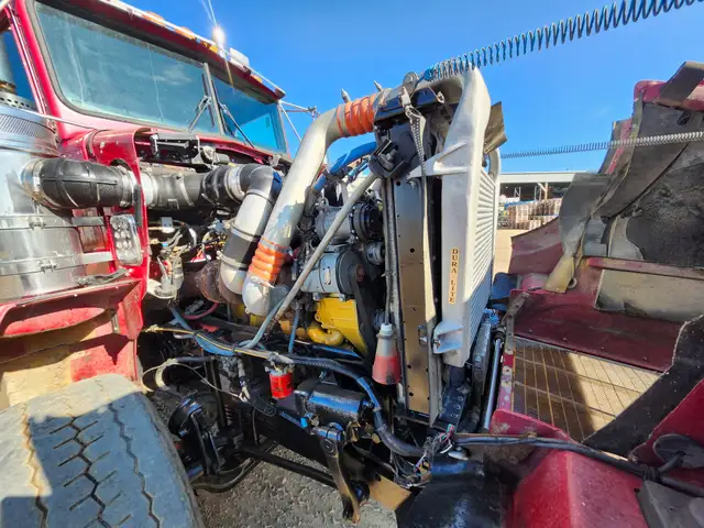 2006 Kenworth T800B 8x6 Winch Truck Tri Axle 40 Ton Winch in Heavy Equipment in Laval / North Shore - Image 37