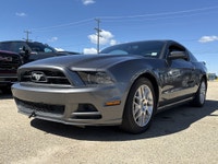 AMVIC Licensed Dealer * Heated Front Seats * Power Driver Seat * Ambient Interior Lighting * Cruise... (image 3)
