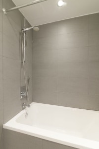 Semi-renovated Akelius two bedroom apartment for rent. Located near Drummond & Sherbrooke W in the D... (image 5)