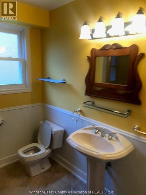 241 CROWNRIDGE BOULEVARD Unit# LOWER Amherstburg, Ontario 3