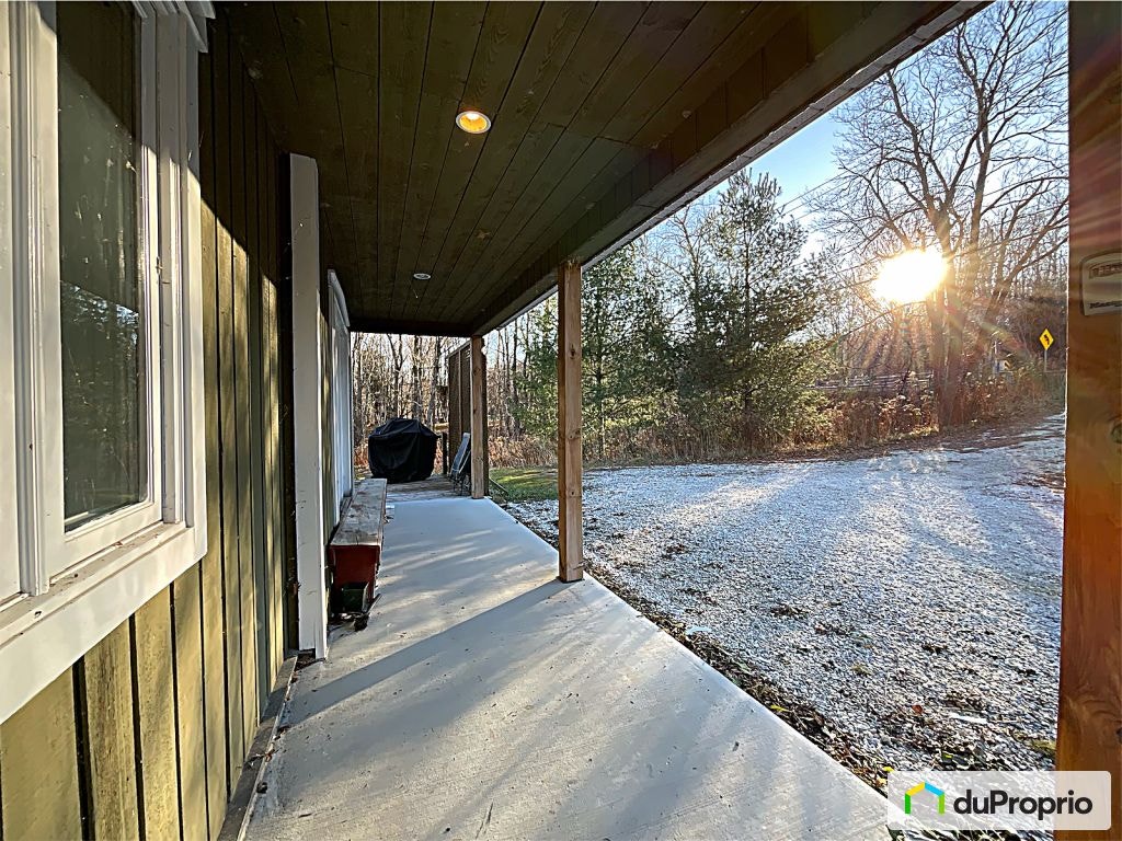 $540,000 - 2 Storey for sale in St-Etienne-De-Bolton — photo 2