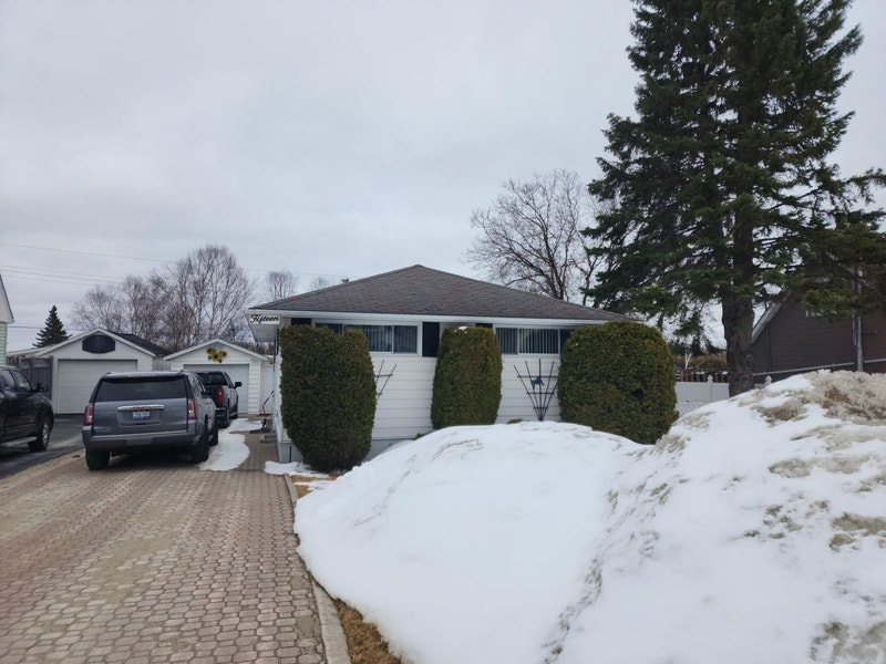 15 Mona DR Manitouwadge, Ontario Houses for Sale Thunder Bay Kijiji