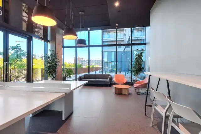 3.5 condo appartement luxe à louer à Outremont-Milhaus in Long Term Rentals in City of Montréal - Image 24
